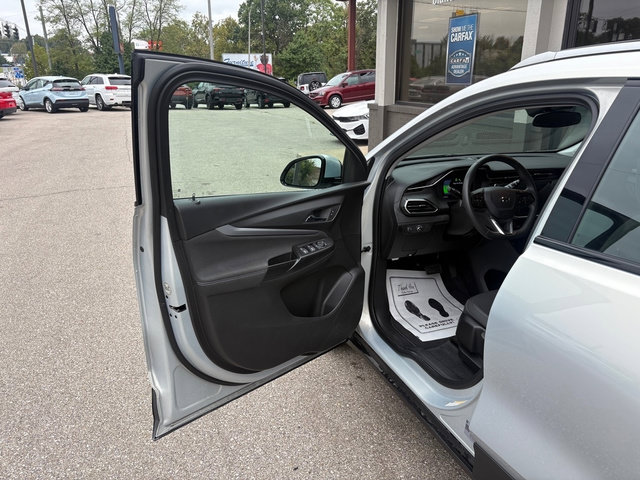 Used 2023 Chevrolet Bolt EUV LT FWD image 9