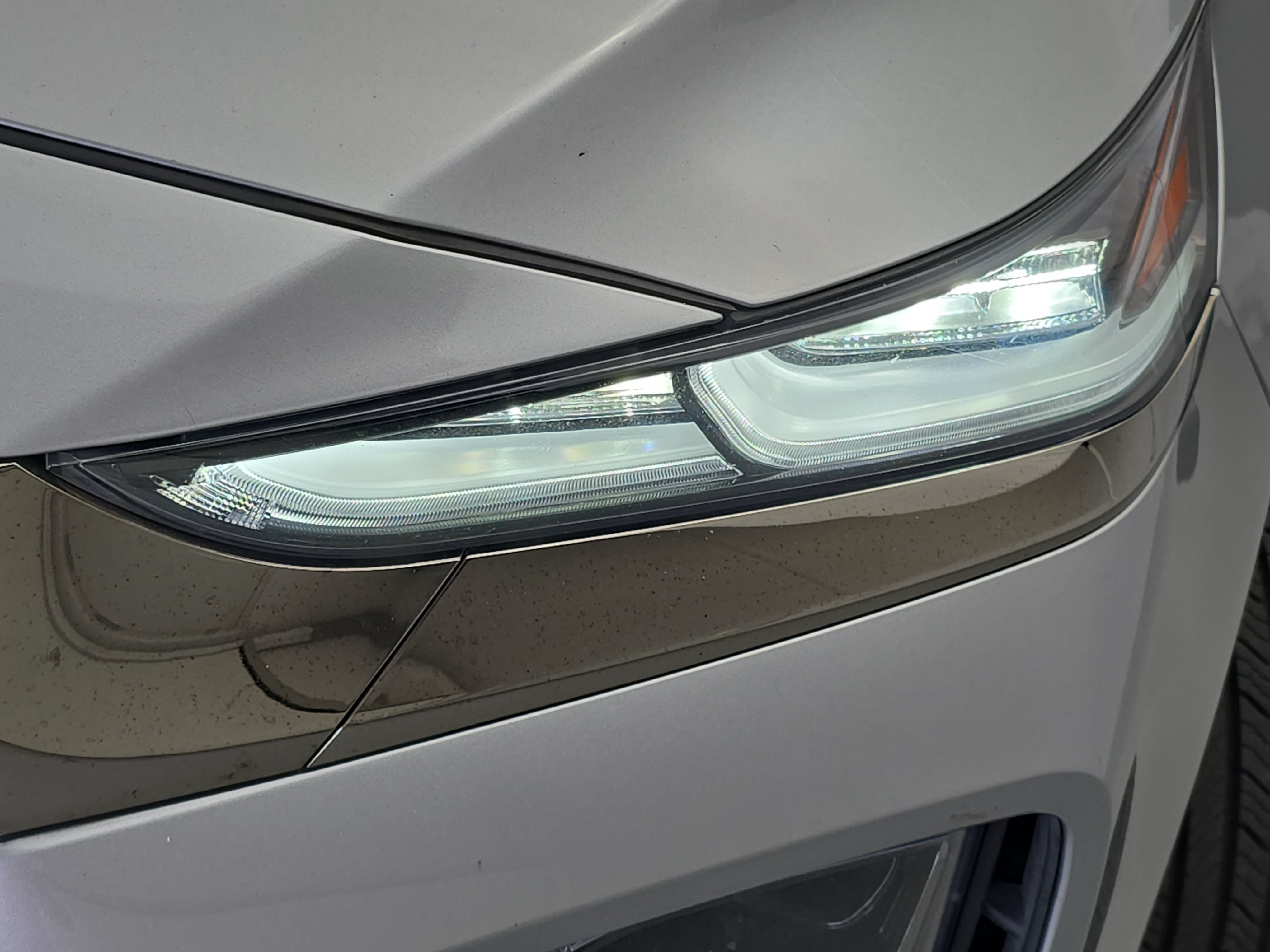 Used 2020 Hyundai Santa Fe Limited FWD image 32