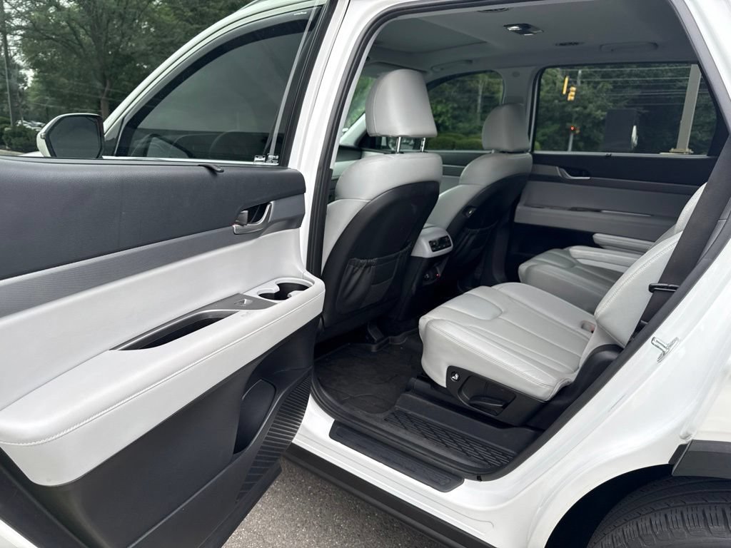 Used 2022 Hyundai Palisade SEL w/ Premium Package AWD/4WD image 11
