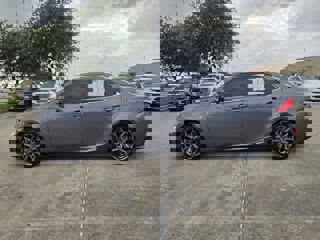 Used 2018 Lexus IS 300 F Sport image 3