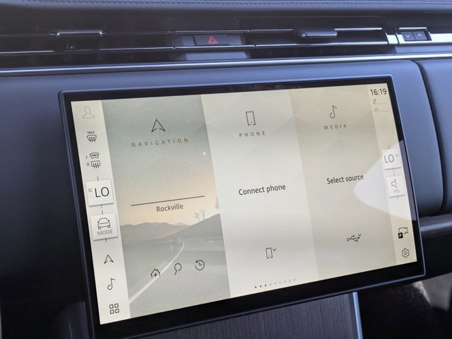 New 2026 Land Rover Range Rover SE image 12