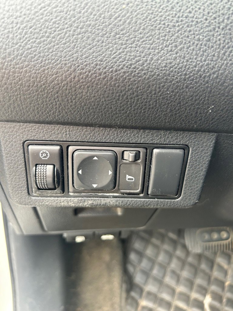 Used 2011 Nissan Versa 1.8 S w/ PWR Plus Pkg image 10