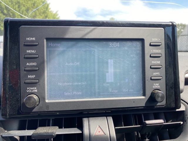 Used 2019 Toyota RAV4 LE FWD image 18