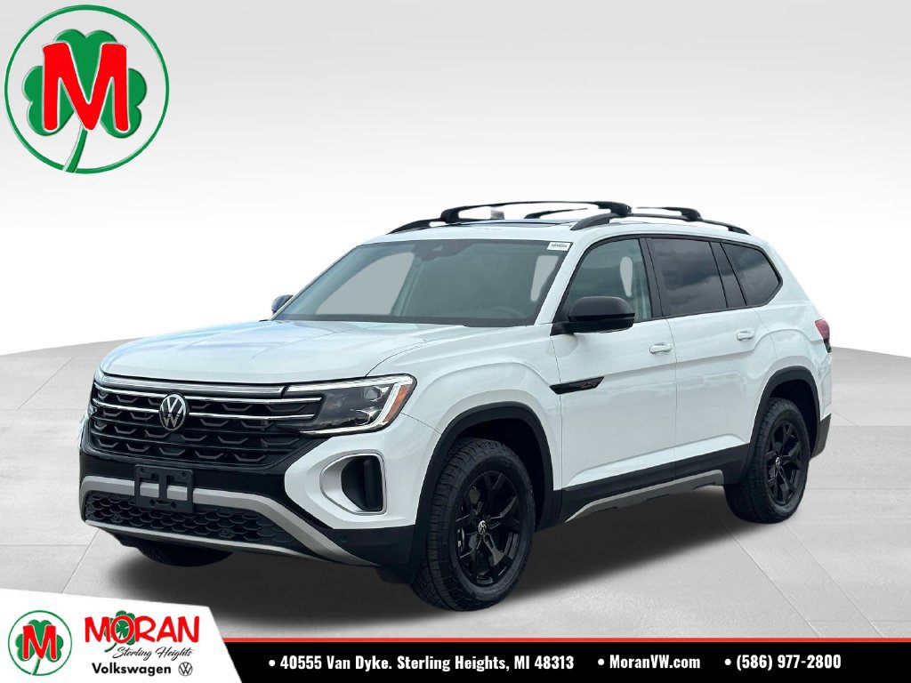 Certified 2025 Volkswagen Atlas Peak Edition SE AWD/4WD image 1