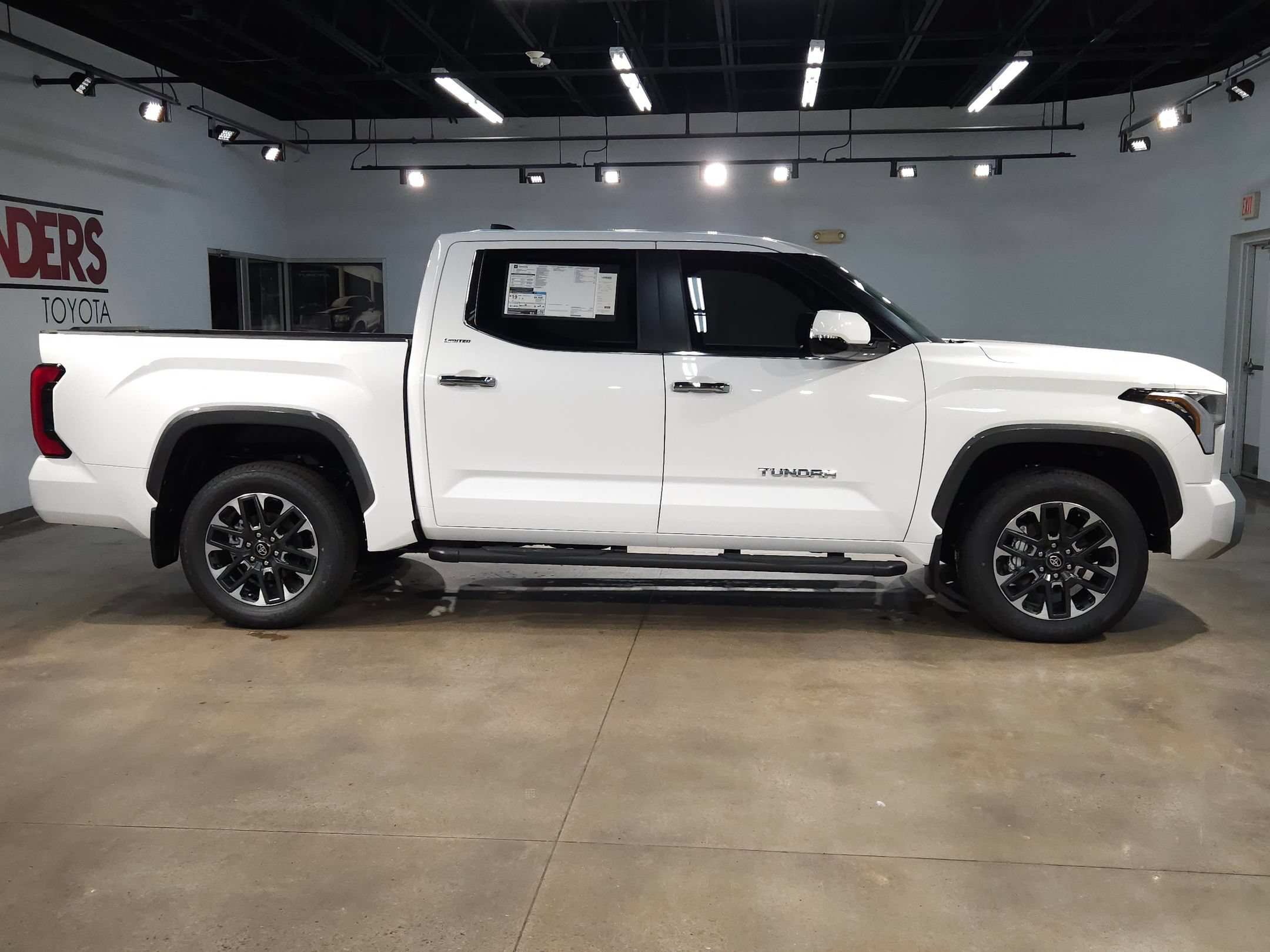 New 2026 Toyota Tundra Limited AWD/4WD image 8