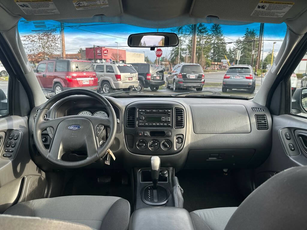 Used 2006 Ford Escape XLS image 19