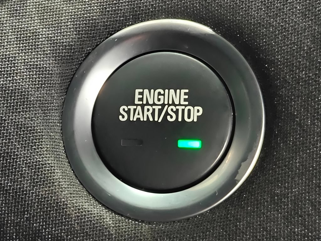 Used 2019 Chevrolet Malibu LT FWD image 13