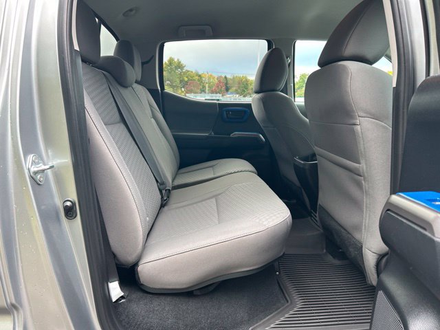 Used 2023 Toyota Tacoma SR5 AWD/4WD image 32