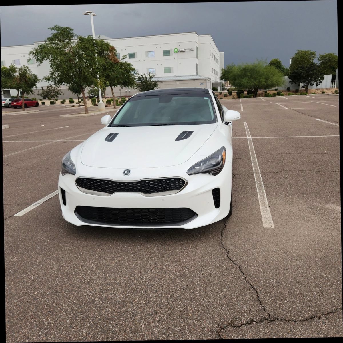 Used 2018 Kia Stinger Premium RWD image 2