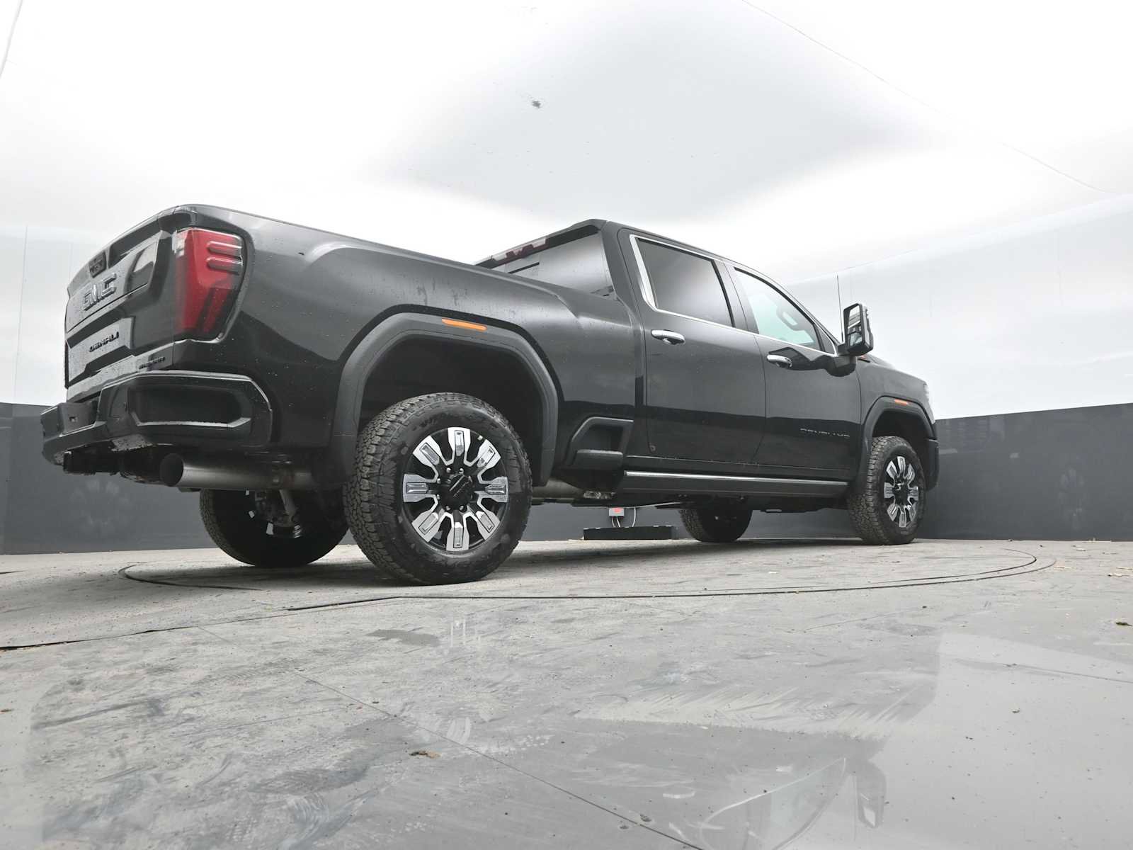 New 2026 GMC Sierra 2500 Denali w/ Denali Reserve Package AWD/4WD image 48