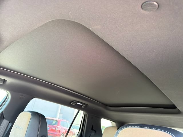 Used 2025 Chevrolet Equinox ACTIV w/ Safety and Technology Package FWD image 15