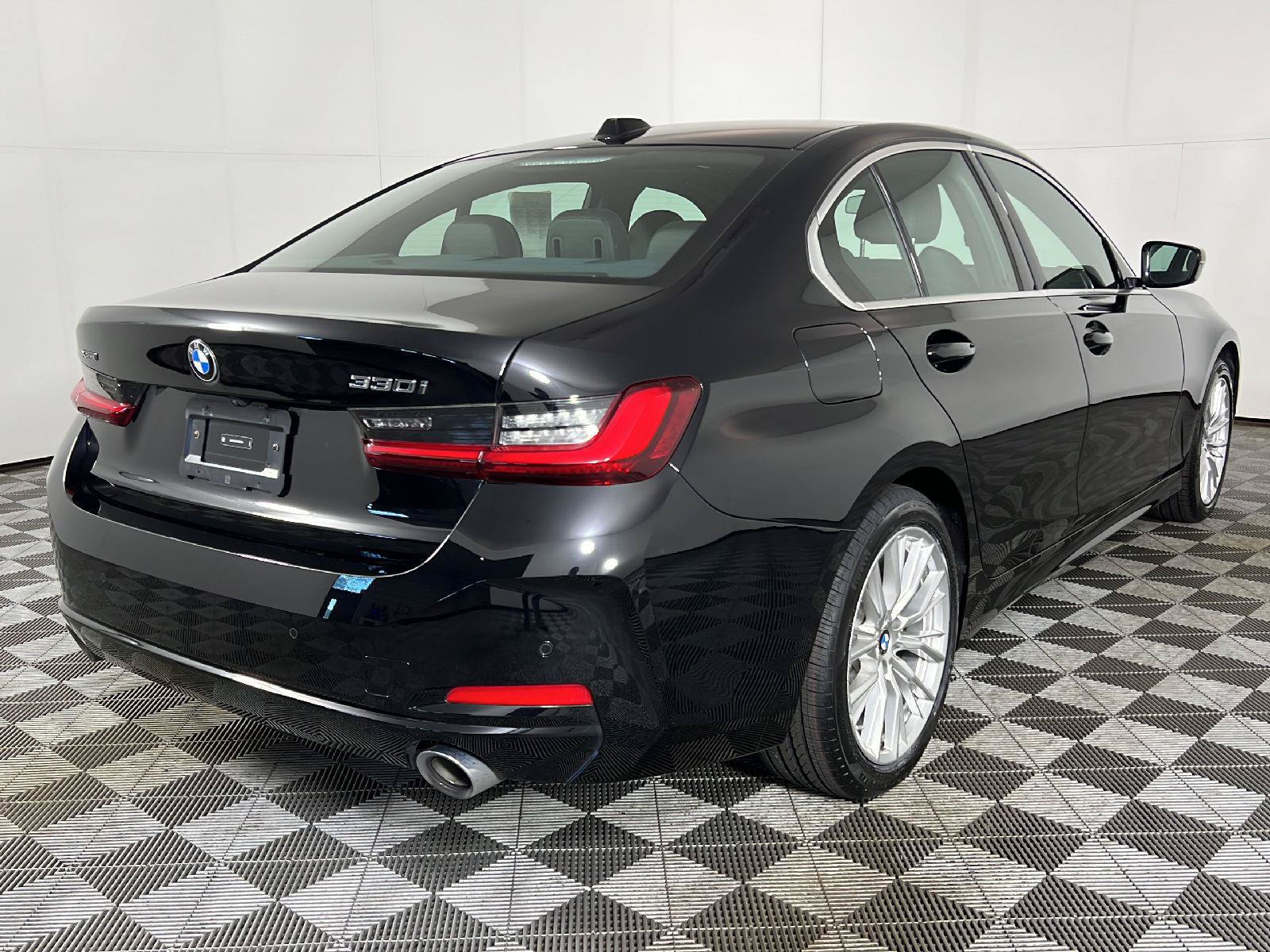 Used 2024 BMW 330i xDrive Sedan w/ Convenience Package AWD/4WD image 13