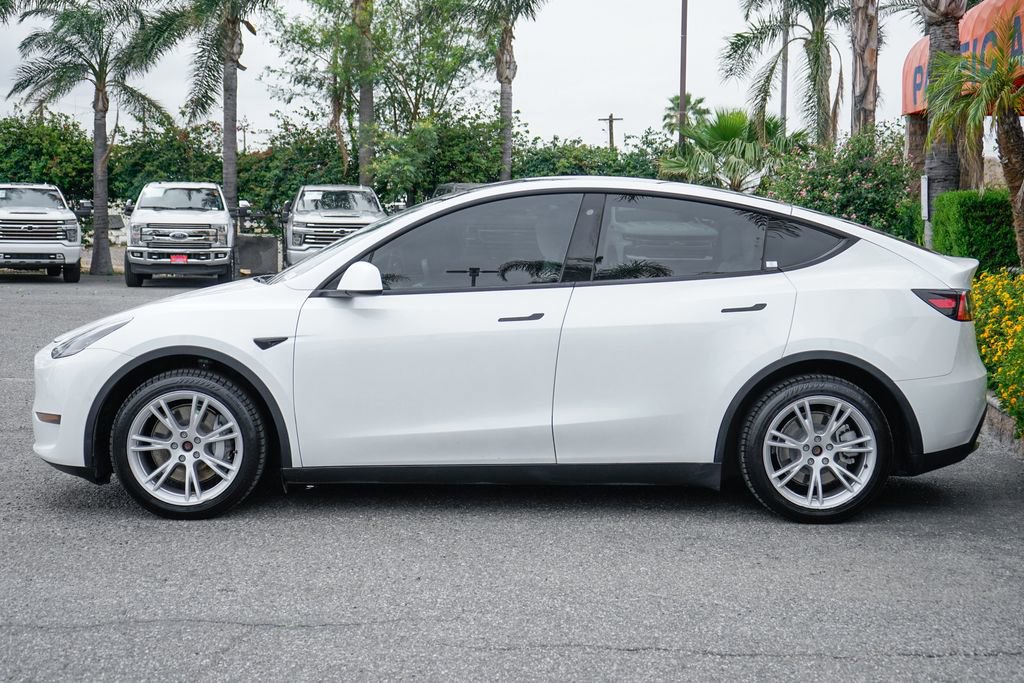 Used 2020 Tesla Model Y Long Range image 5