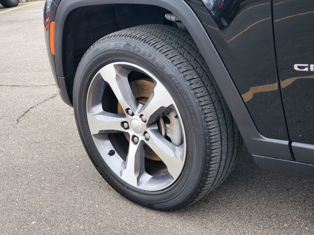 Used 2023 Jeep Grand Cherokee L Limited AWD/4WD image 30