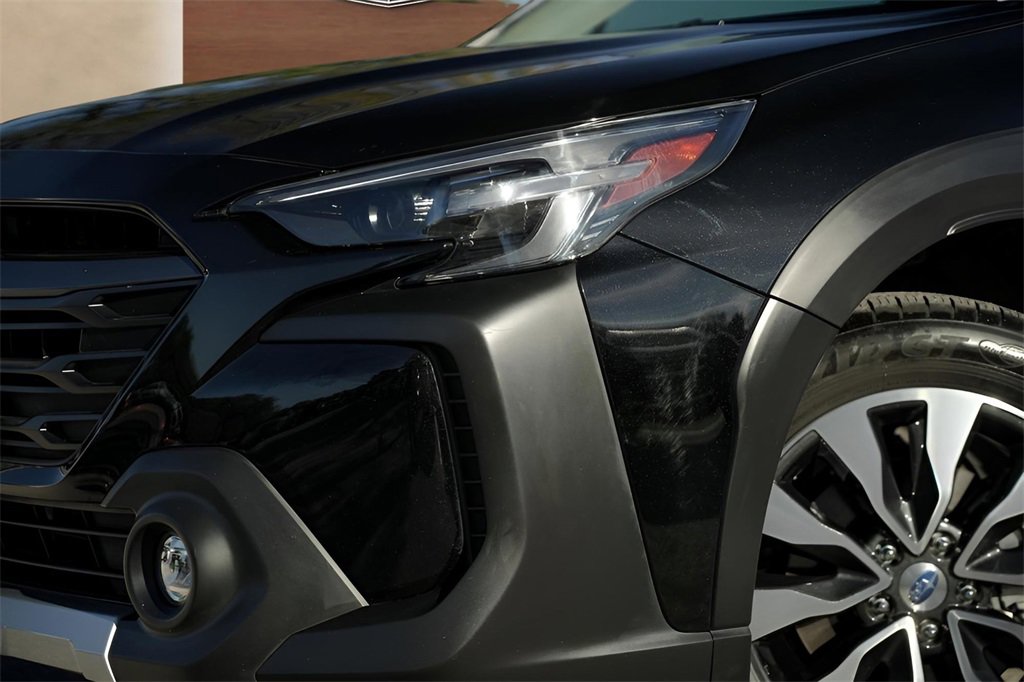 Used 2024 Subaru Outback Touring XT image 3