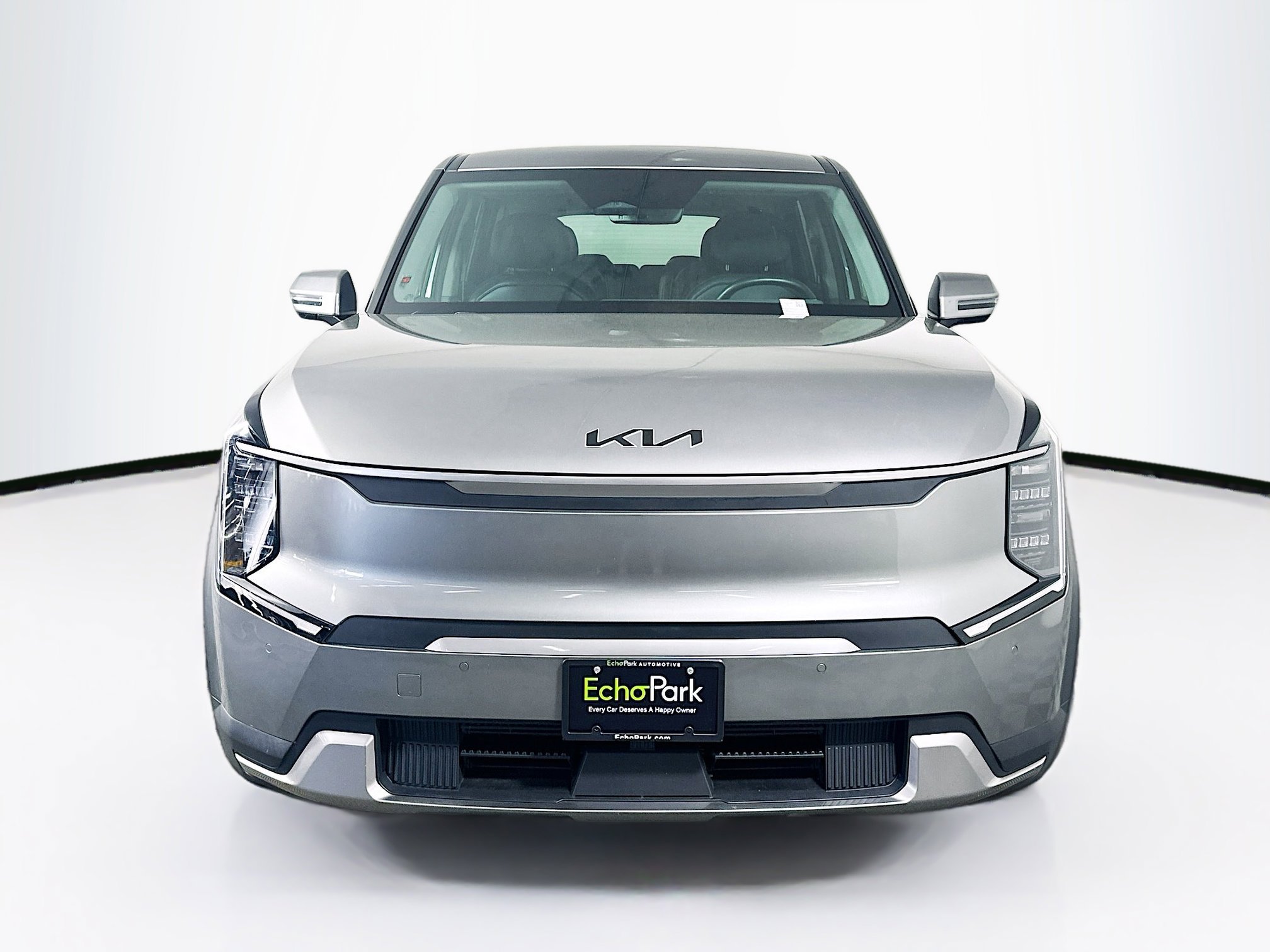 Used 2024 Kia EV9 Light Long Range image 2