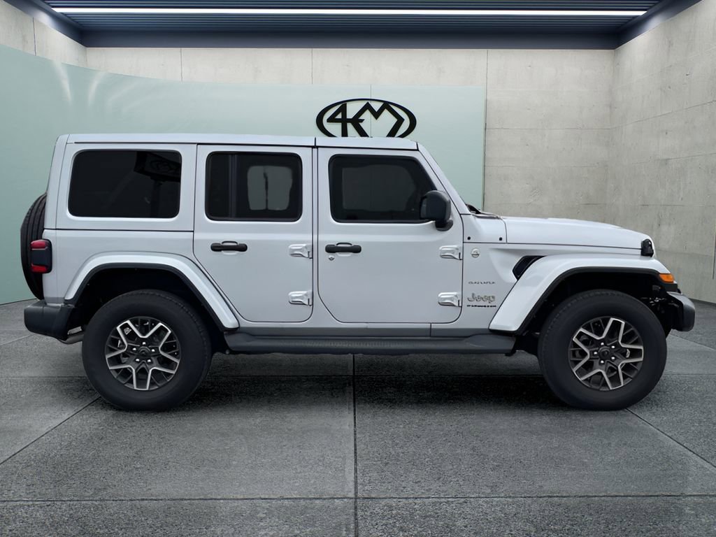 Used 2024 Jeep Wrangler Unlimited Sahara AWD/4WD image 2