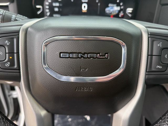 Used 2022 GMC Yukon XL Denali image 19
