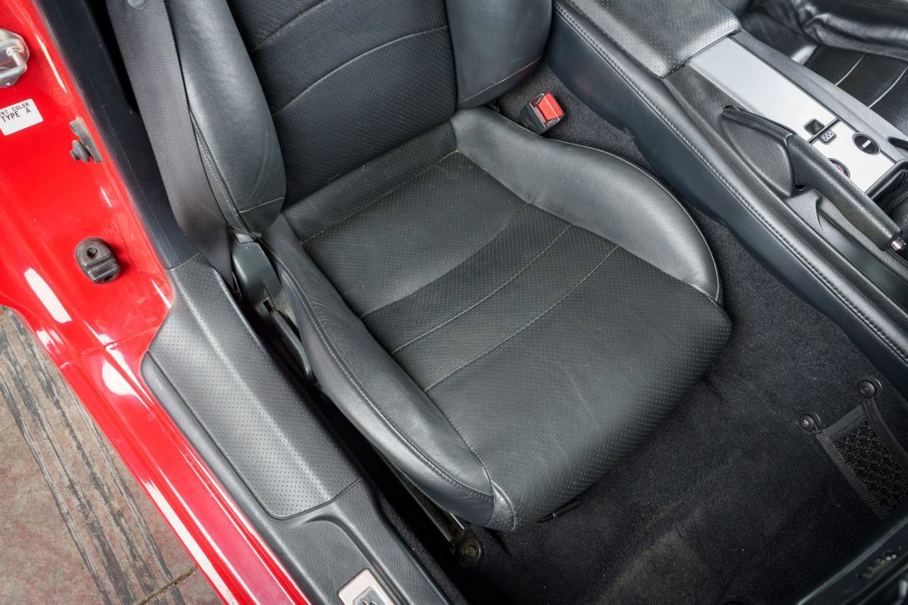 Used 2004 Honda S2000 image 38