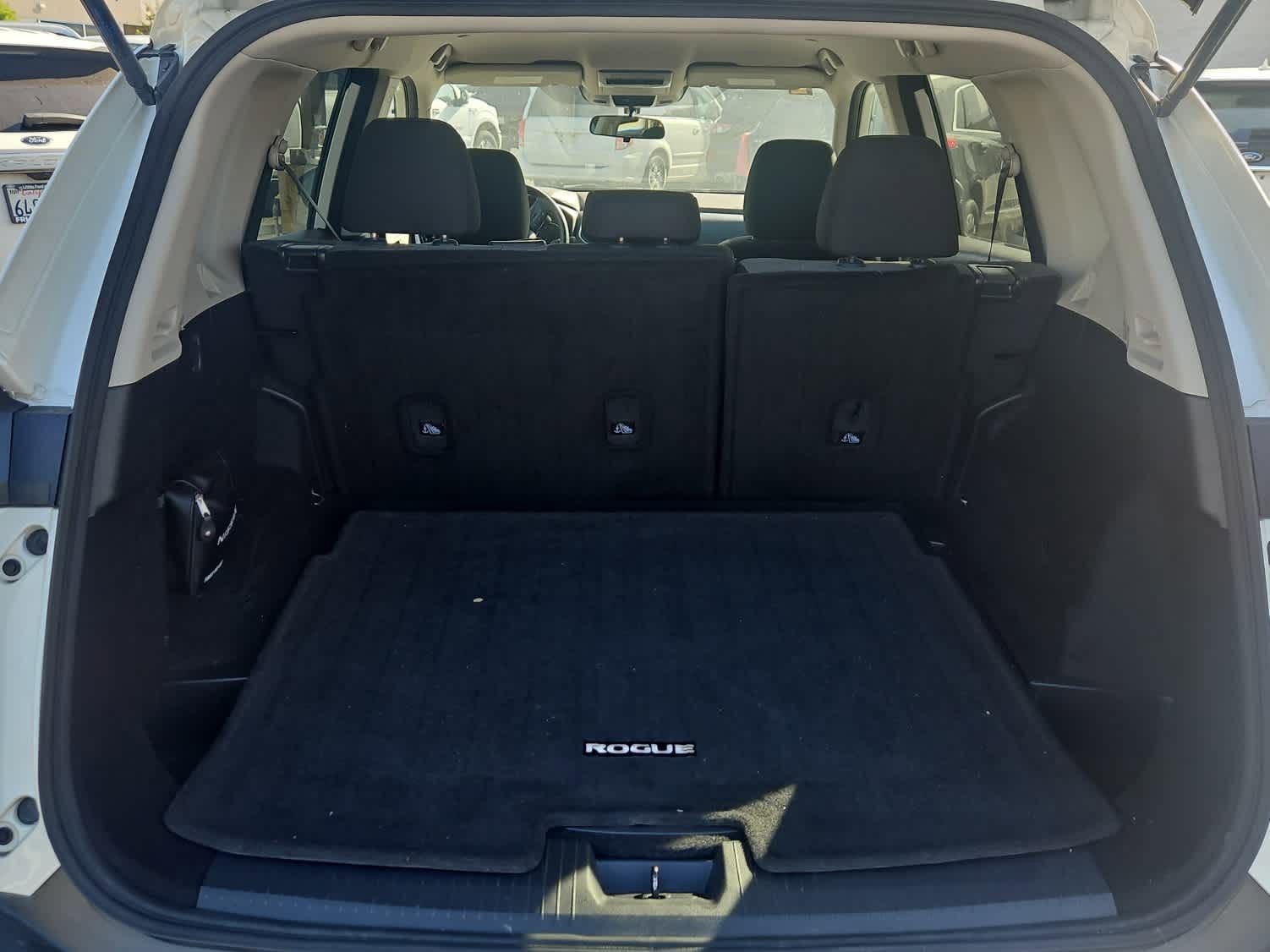 Used 2022 Nissan Rogue SV image 8
