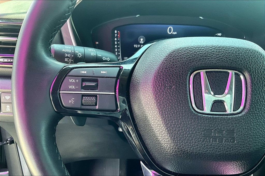 Used 2025 Honda Pilot Elite image 23