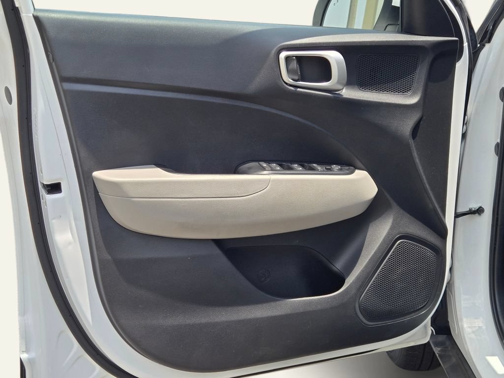 Used 2022 Hyundai Venue SEL w/ Cargo Package FWD image 20