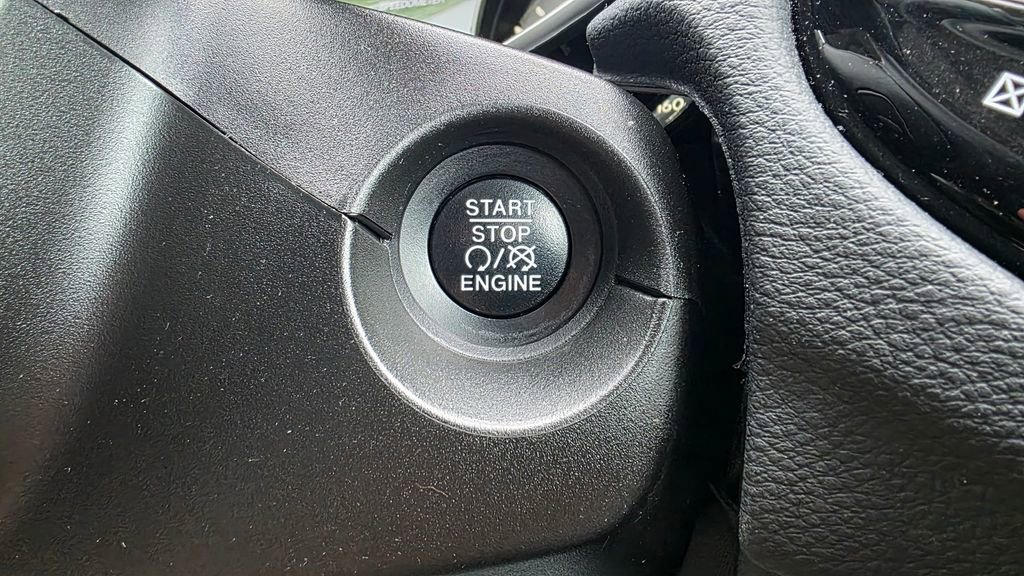 Used 2019 Jeep Compass Limited image 34