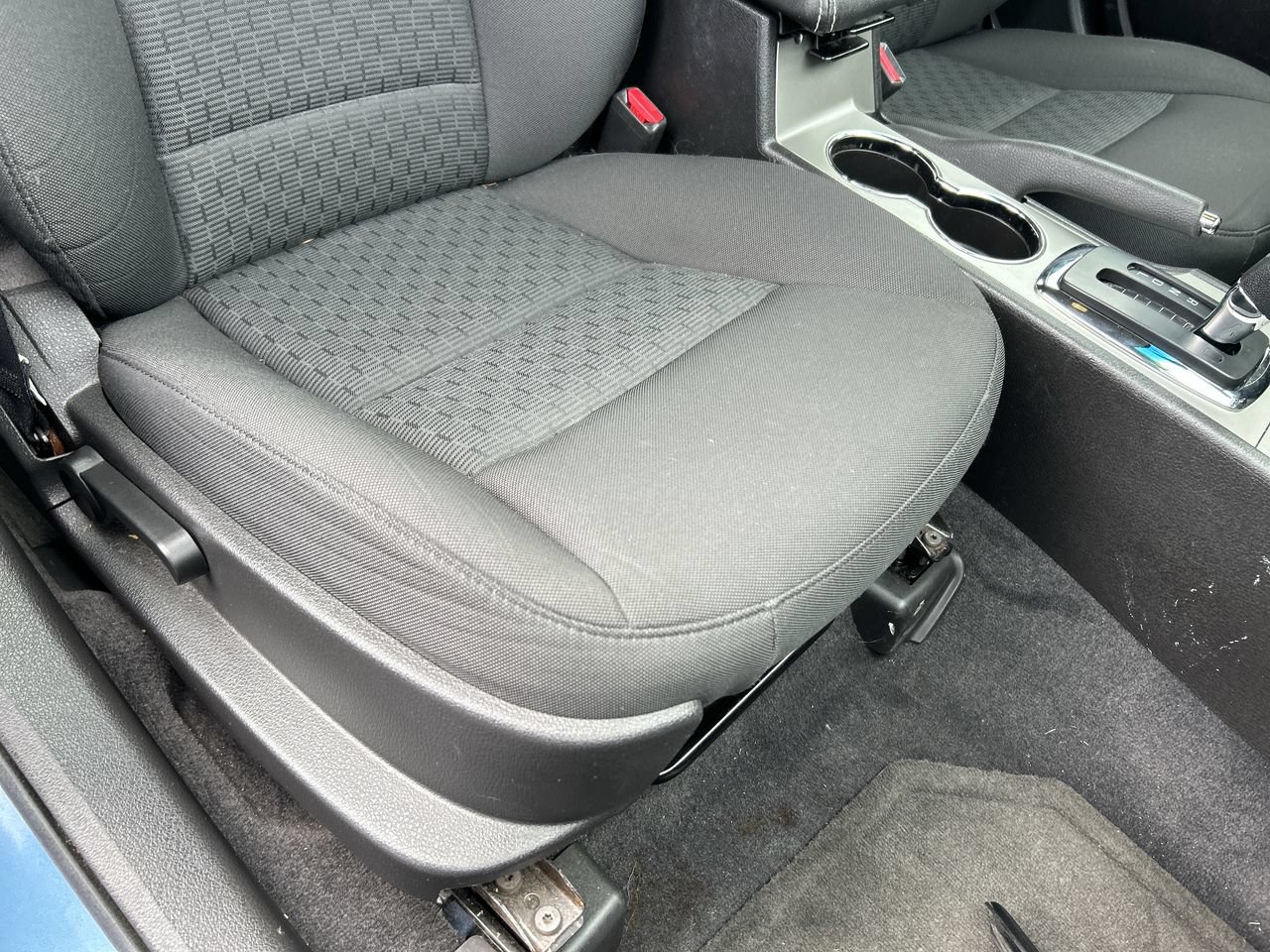 Used 2010 Ford Fusion SE FWD image 13