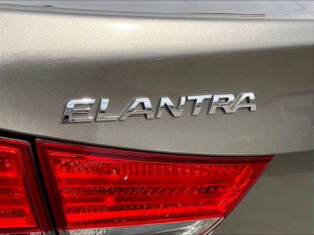 Used 2013 Hyundai Elantra GLS w/ Preferred Pkg FWD image 25