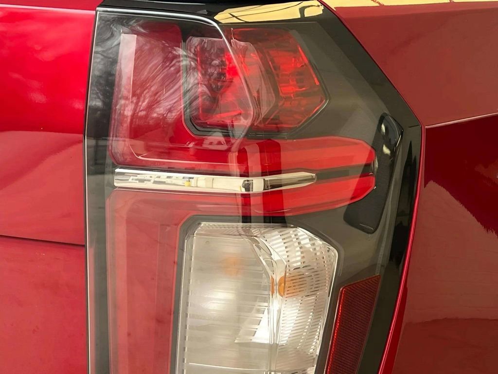 Used 2021 Chevrolet Tahoe Z71 image 28