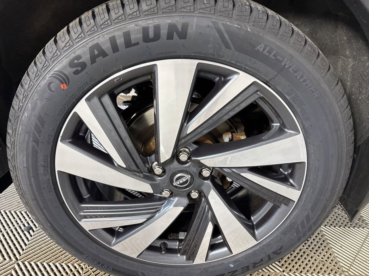 Used 2023 Nissan Murano SL w/ SL Moonroof Package image 35