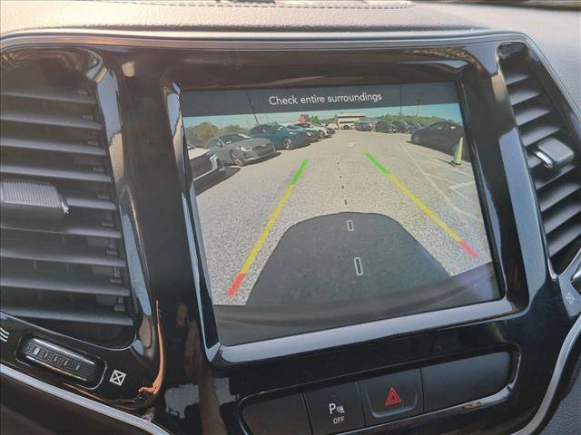 Used 2019 Jeep Cherokee Limited AWD/4WD image 14