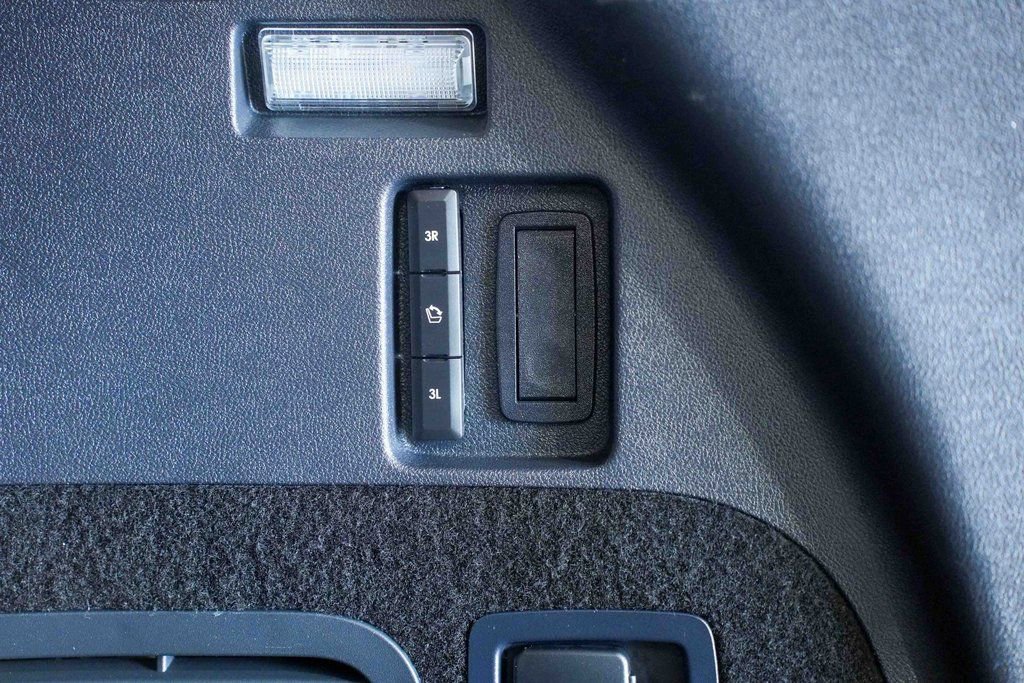 Used 2025 Lincoln Aviator Reserve w/ Jet Appearance Package image 12