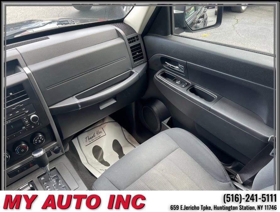 Used 2011 Jeep Liberty Sport image 14