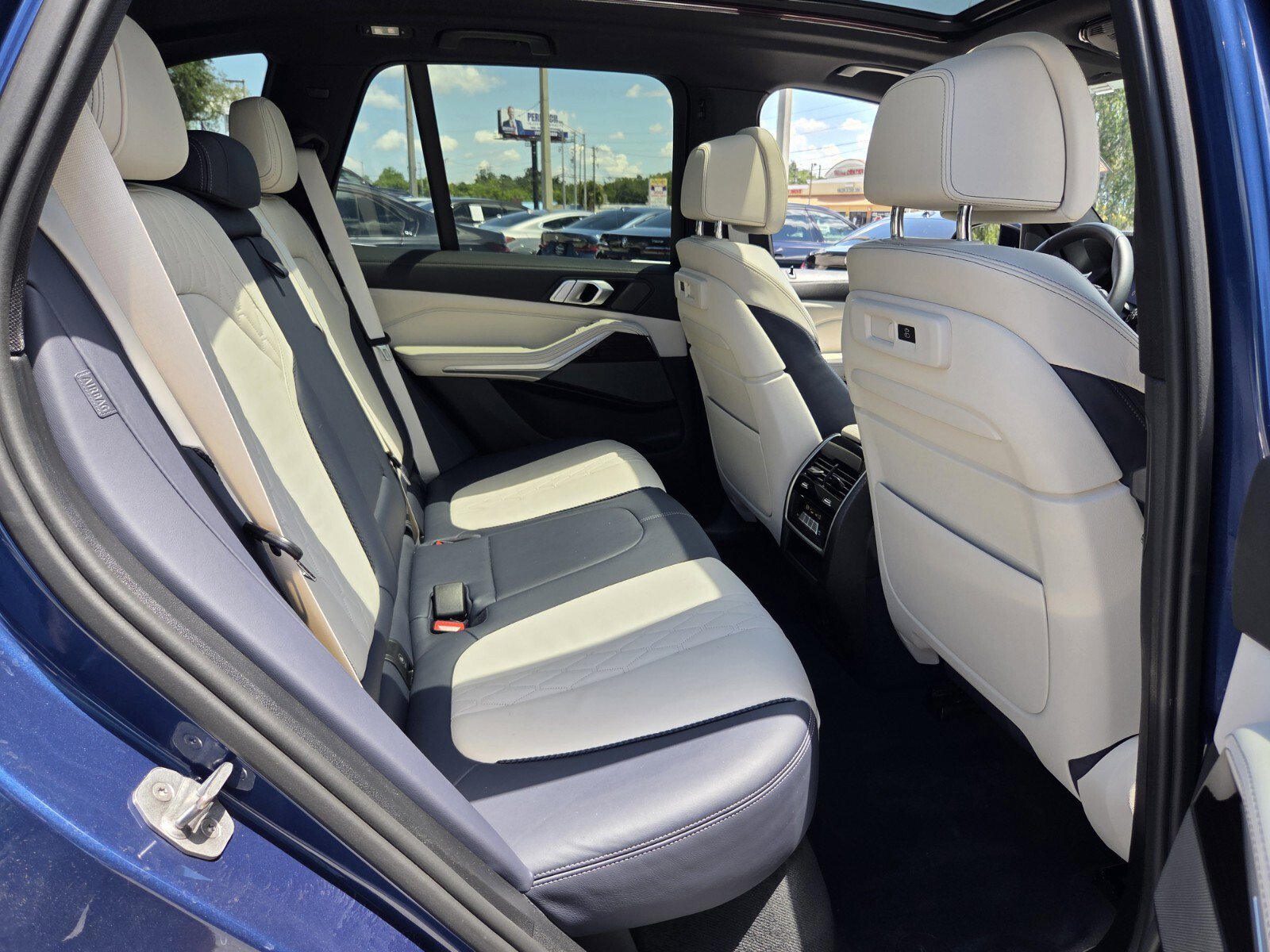 Used 2020 BMW X5 sDrive40i w/ Premium Package RWD image 16