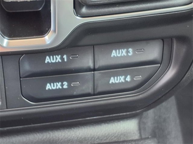 New 2025 Jeep Gladiator Sport image 7