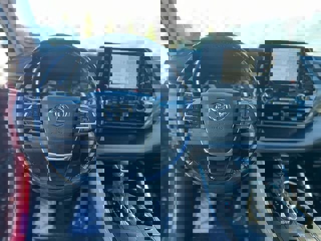 Used 2022 Toyota Highlander XLE image 15