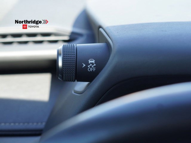 Used 2022 Lexus UX 200 w/ Premium Package FWD image 20