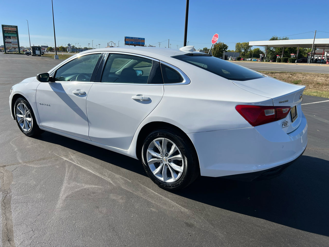 Used 2025 Chevrolet Malibu LT image 4