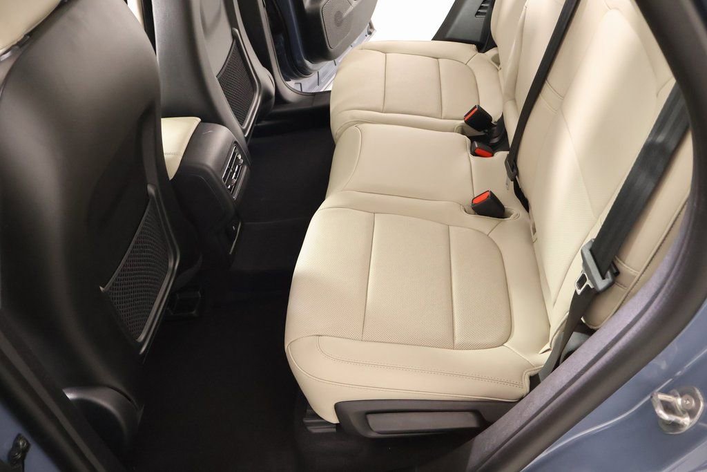 New 2026 Lincoln Corsair Grand Touring w/ Jet Appearance Package AWD/4WD image 13