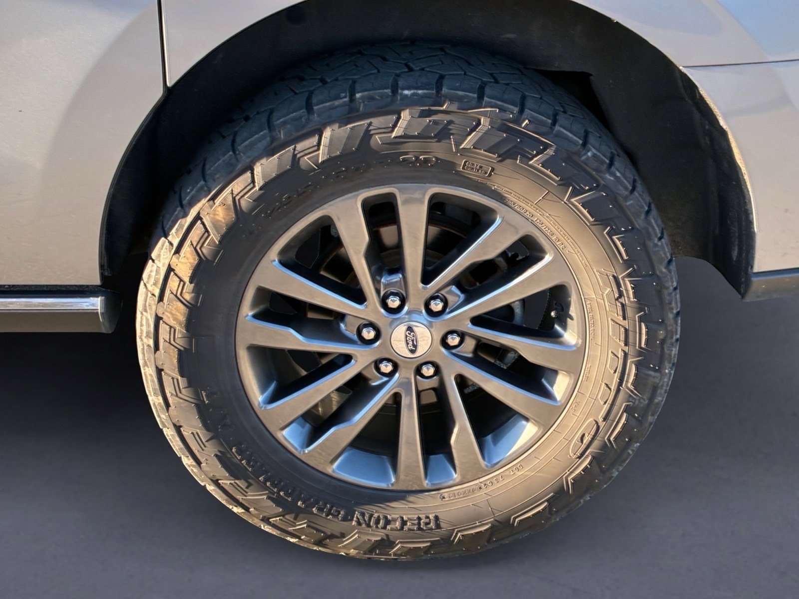 Used 2020 Ford Expedition Max Limited w/ Equipment Group 301A RWD image 5
