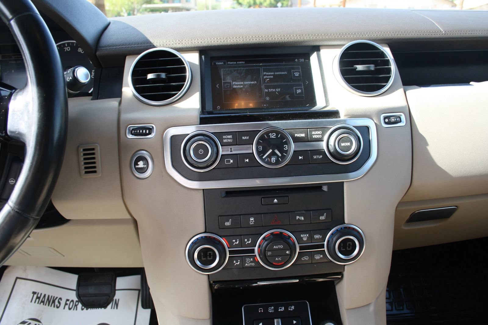 Used 2016 Land Rover LR4 HSE AWD/4WD image 13