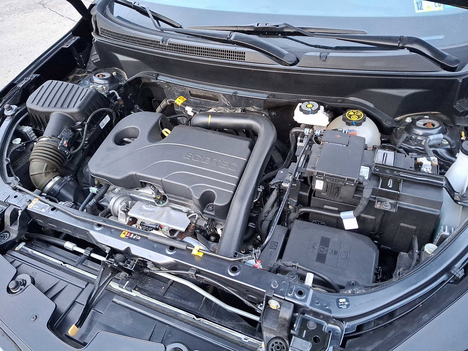 Used 2023 Chevrolet Equinox RS w/ LPO, Floor Liner Package image 27