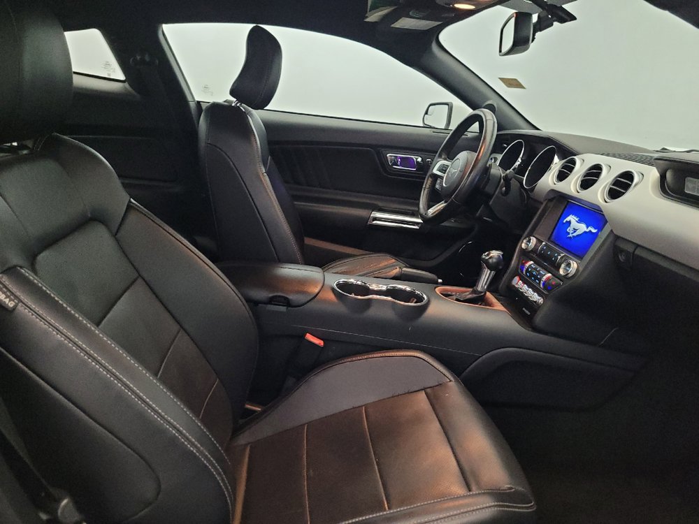 Used 2017 Ford Mustang Premium RWD image 21