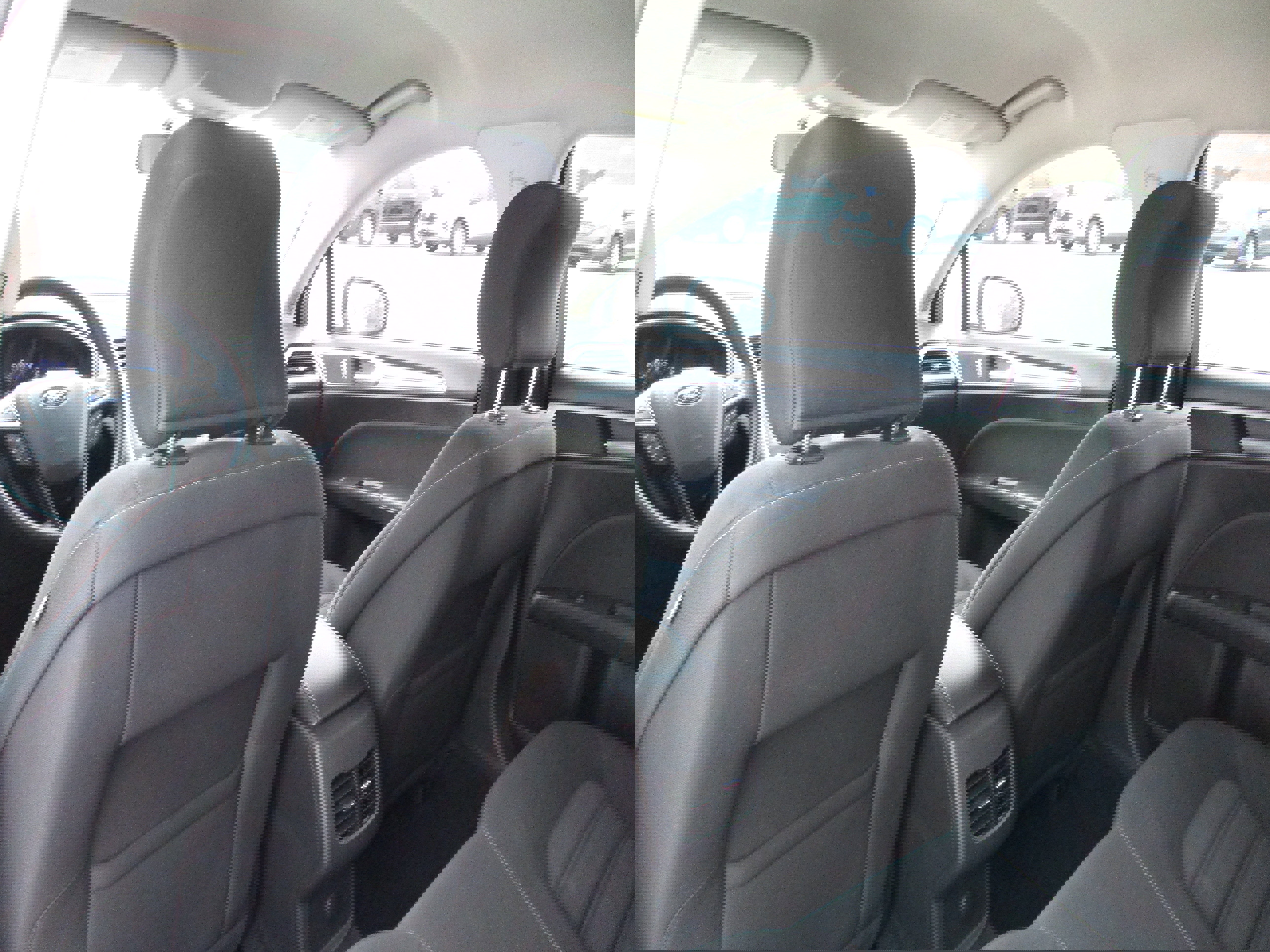 Used 2018 Ford Fusion SE w/ Fusion SE Technology Package image 18