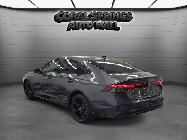 Certified 2025 Honda Accord SE image 4