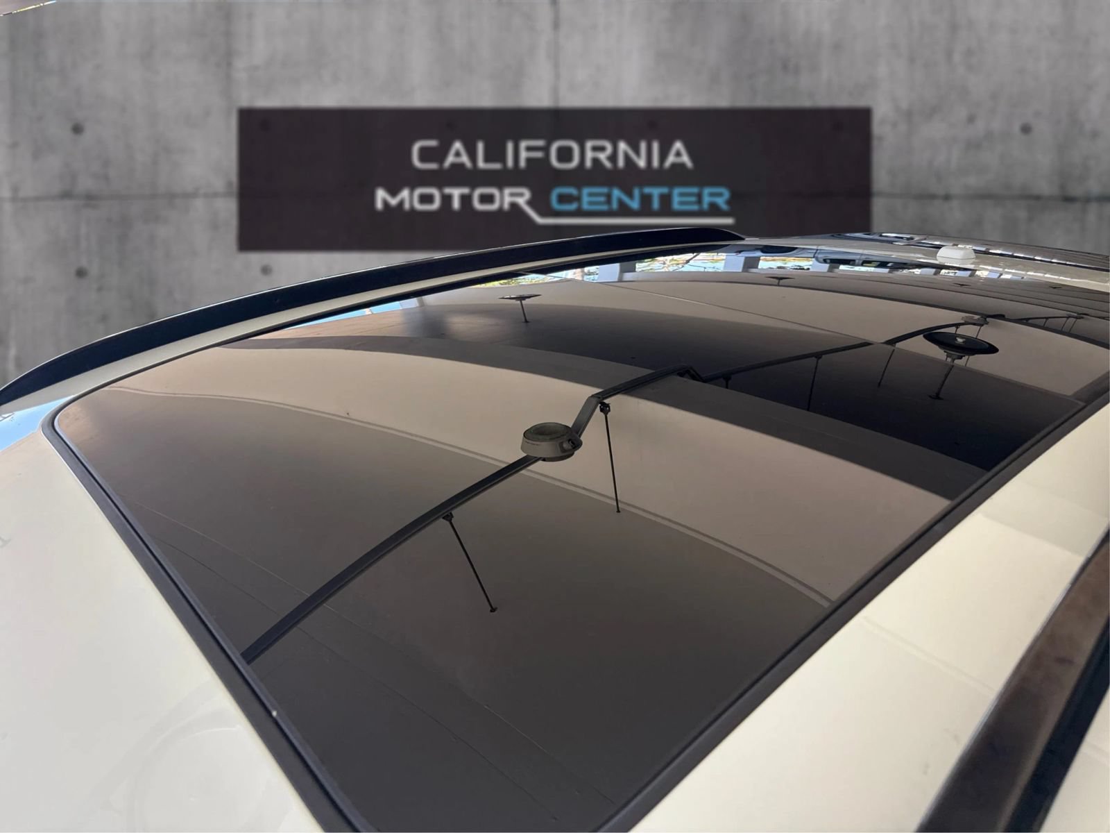 Used 2015 Porsche Macan Turbo AWD/4WD image 12