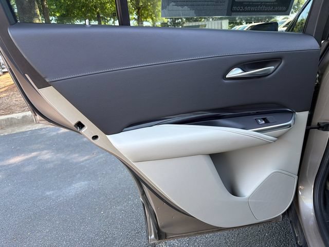 Used 2023 Cadillac XT4 Luxury w/ Cold Weather Package FWD image 22
