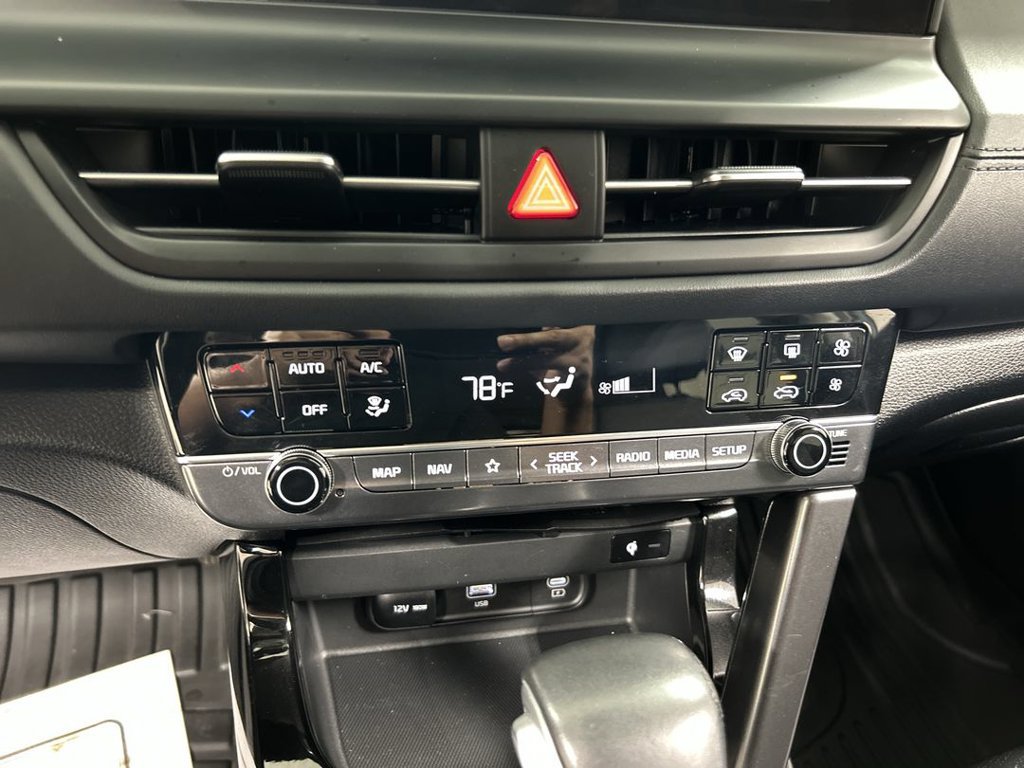 Used 2024 Kia Seltos EX AWD/4WD image 17