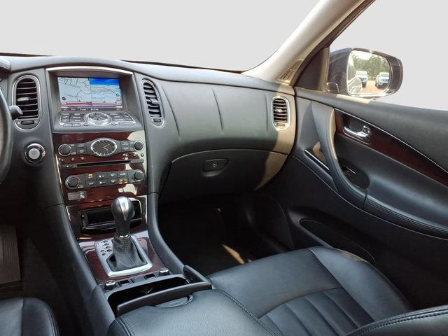 Certified 2017 INFINITI QX50 AWD w/ Deluxe Touring Package image 31